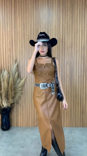 Vestido Courino Decote Retrô
